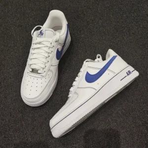 나이키 에어포스 1 07 LV8 화이트 딥 로얄 블루 HQ2037-100