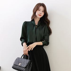 [시크라인] 가트와 타이 넥 새틴 블라우스