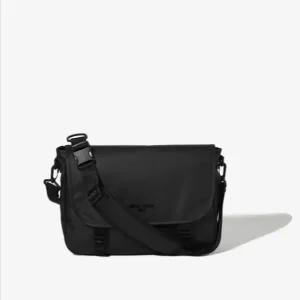 [롯데백화점]휠라 (SM) 휠라 FAZELON 메신저백 (FS3BCF5327X_BLK)