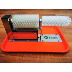 안전화 먼지털이개 골프화 흙제거기 세척기 출입문