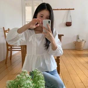 [모어렌] [MADE] 벨리타 스트랩 스퀘어넥 블라우스 [tbs0506]