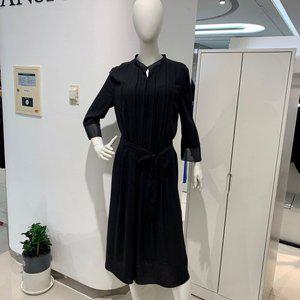 갤러리아 안지크(23S/S 70%할인)여름원피스 기계주름 폴리롱원피스(AH2OP5200)