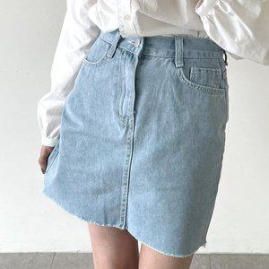 [아이우먼] 탄탄핏컷팅데님스커트 CAQ765M403 빅사이즈