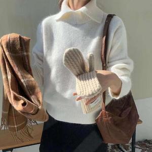 여자 겨울 포근 리얼 앙고라 트임 반폴라넥 니트
