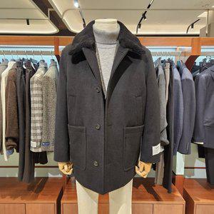 [킨록바이킨록앤더슨](신세계 사우스시티)블랙 카라 퍼 양털 탈부착 오버 핏 하프 코트(CIO21S0M7)