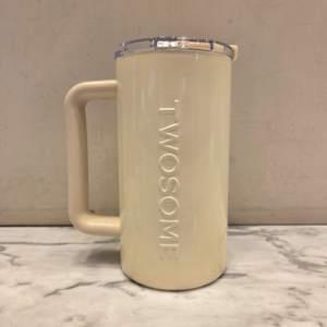 투썸플레이스 시그니처 핸들 텀블러 591ml 아이보리 각인 손잡이 스텐