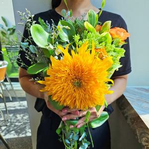 [꽃같은하루] 테디베어 해바라기 꽃다발 미니장미 투베로사 믹스 생화 택배