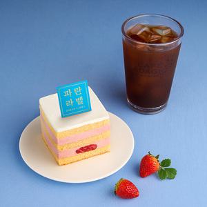 파리바게뜨 파란라벨 저당 그릭요거트 미니케이크+아이스 아메리카노