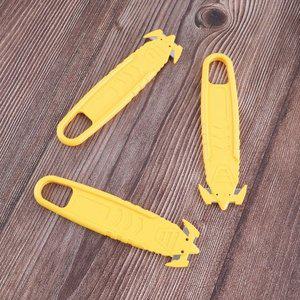 고품질 택배칼 짧은칼 색종이칼 박스커터 안전칼 문구칼 커터 사무용칼 문구칼 테이프칼 (WFHH519)