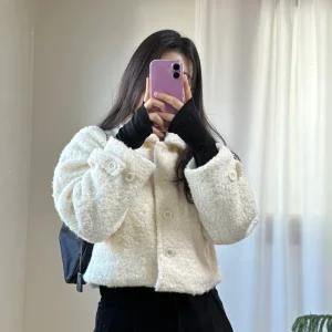 헤어리 부클 숏 누빔 코트