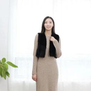 우진(WJ)모피 코펜하겐퍼 휘메일 블랙 숏밍크베스트(WJN2324BL) 국내생산 본사