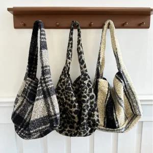 레오파드 체크 울 숄더백 가을 가방 여성 여자 대용량 데일리 에코백