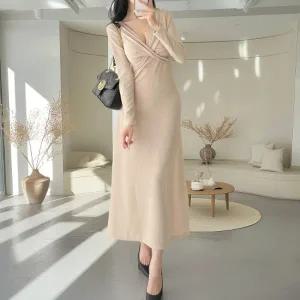 [다잇템] 여자 롱슬리브 바스트 롱 스웨터 에이라인 트위스트 민무늬 원피스