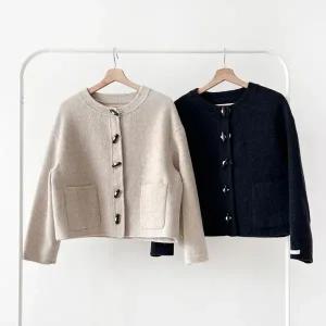 여자 토글버튼 라운드넥 울혼방 하프 떡볶이 코트