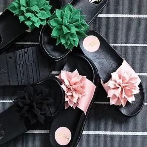 블링블링한 꽃지가 달린 플로라 슬리퍼 3color