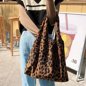 르엔 레오파드 호피 코듀로이 에코백 숄더백