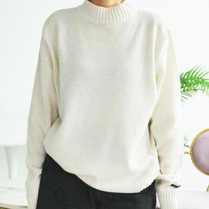 [프로셀러] 여성 반 목 폴라 루즈 핏 겨울 기본 니트 티 아이보리