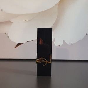 입생로랑 New 잉크 바이닐 틴트 620 피치 서브버젼