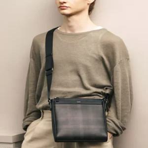 닥스 액세서리 25FW [크로스백][HERITAGE TARTAN]다크브라운 타탄체크 크로스백 DBBA5F792W3