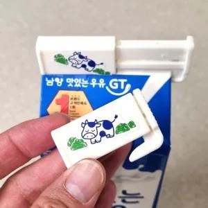 우유팩 입구 밀봉 클립 밀폐 홀더 냉장고 위생 보관 냄새 차단 2P