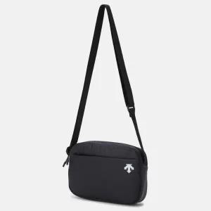 데상트 스몰 패디드 크로스가방 B1 SQ323UBG90 BLK0 WHT0