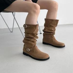 [라운슈] 스웨이드 버클 셔링 롱부츠 3cm