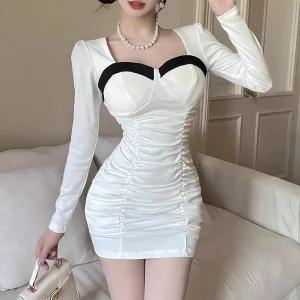 여성 파티룩 하트넥 셔링 투톤 배색 미니 원피스