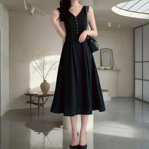 [하프클럽/]여성 클래식 진주버튼 블랙 브이넥 민소매 롱 원피스