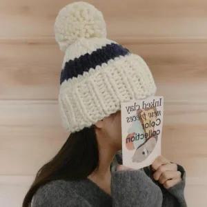 /신상오픈런 여성 겨울 비니 털방울 뜨개 니트 커플 모자