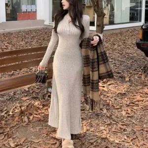 [다잇템] 여성 롱 슬림핏 에이라인 귀여운 버튼 스웨터 골지 원피스