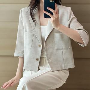 [신상오픈런] 여성 체크 패턴 카라 자켓 7부 소매 크롭 스타일