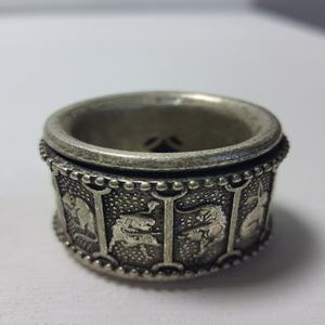 족은 12지 반지 지름22mm 무게40g 단초마을 골동품/수집품/도자기