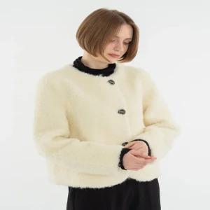 [리오벨]라운드 넥크롭 퍼쟈켓