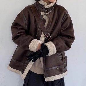 [라일리] Rly 루즈핏 뽀글이 안감 페이크 무스탕 자켓 겨울 아우터