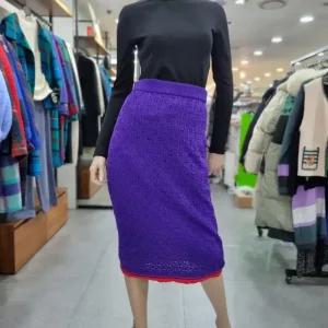 베네통/애플아울렛/H라인 밑단 배색 니트 스커트/BASK01411