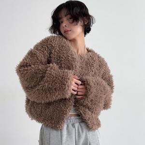 여자 연말파티룩 누빔 인조퍼자켓 크롭 울 자켓_3