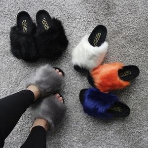 국내제작 인데일리조 토끼털 3cm 통굽 여성 겨울 퍼 슬리퍼