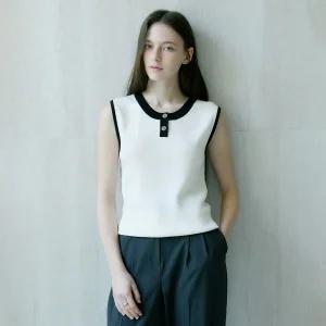 클라비스 넥배색 단추 민소매 니트_CVKRF2504M