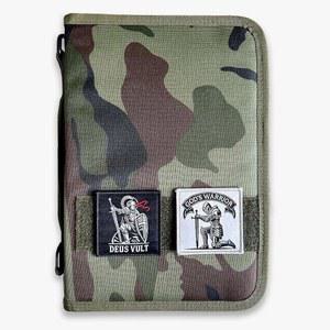 남성을 위한 프라임 아스널 전술 성경 케이스 커버 여성을 선물 패치가 있는 친구와 가족을 위대한 기독교 우드랜드