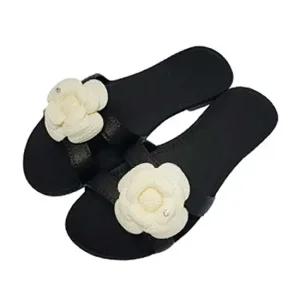 인기상품 거실화 블랙 화이트꽃 플러스 미끄럼방지 슬리퍼 [WFJ7JX1_251029]
