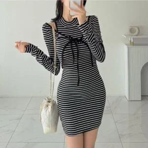 [하프클럽/]여성 쁘띠 코디 터틀넥 단가라 원피스