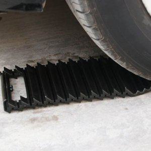 휴대용 차량 비상 타이어 견인 매트 블랙 1P 눈길