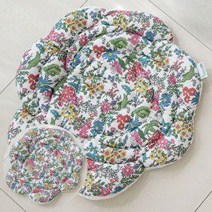 메모리폼 식탁의자 에어 키높이 사무실 방석 로즈 퀼팅 논슬립 인테리어방석 화이트