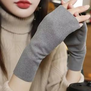 1 쌍 반 손가락 장갑 자체 가열 및 양털 따뜻함, 노출 된 손가락 반 손바닥 장갑, 반소매 소매 손 따뜻하게