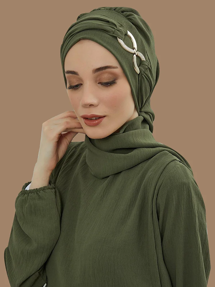 인스턴트 터번 스카프 헤드 터번 Hijab 여성 모자를 쓰고 있죠 독특한 액세서리 나비 금속 버클 디자인