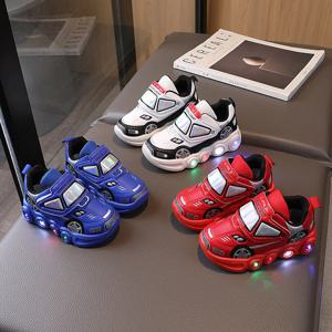 Diseny Kids'Casual 신발 Led 가벼운 자동차 클럽 만화 PU 가죽 봄 신발 어린이 Anti-slip 빨간색 파란색 신발 크기 21-30