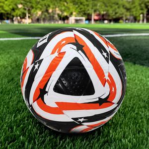 공식 경기용 축구공 5호 성인 남성 훈련용 프로페셔널 축구공 PU 소재 부드럽고 높은 탄성의 심리스 본디드