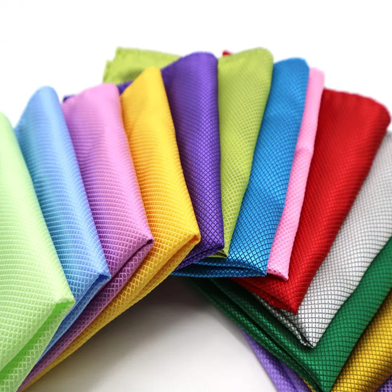 럭셔리 남성용 손수건 격자 무늬 솔리드 컬러 Hankies 폴리 에스터 Hanky ​​비즈니스 포켓 스퀘어 가슴 타월 21*21CM