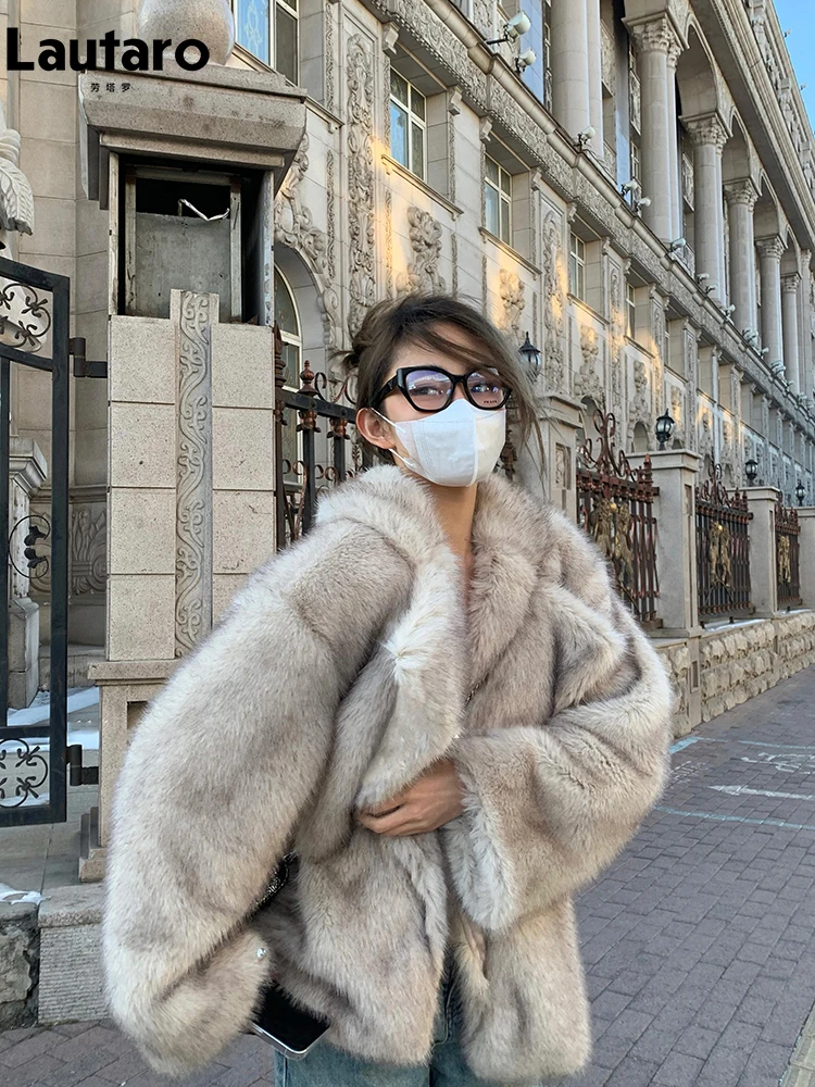 Lautaro 가을 겨울 대형 루즈 캐주얼 럭셔리 부드럽고 두꺼운 따뜻한 털이 가짜 여우 모피 코트 여성 긴 소매 털이 자켓 2024