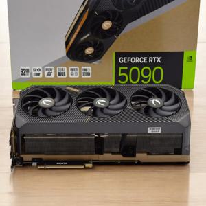 새로운 ZOTAC 게이밍 지포스 RTX 5090 솔리드 OC 32GB GDDR7 GPU 즉시 배송